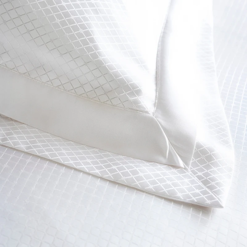 Eva White Silk Pillowcase - Image 4